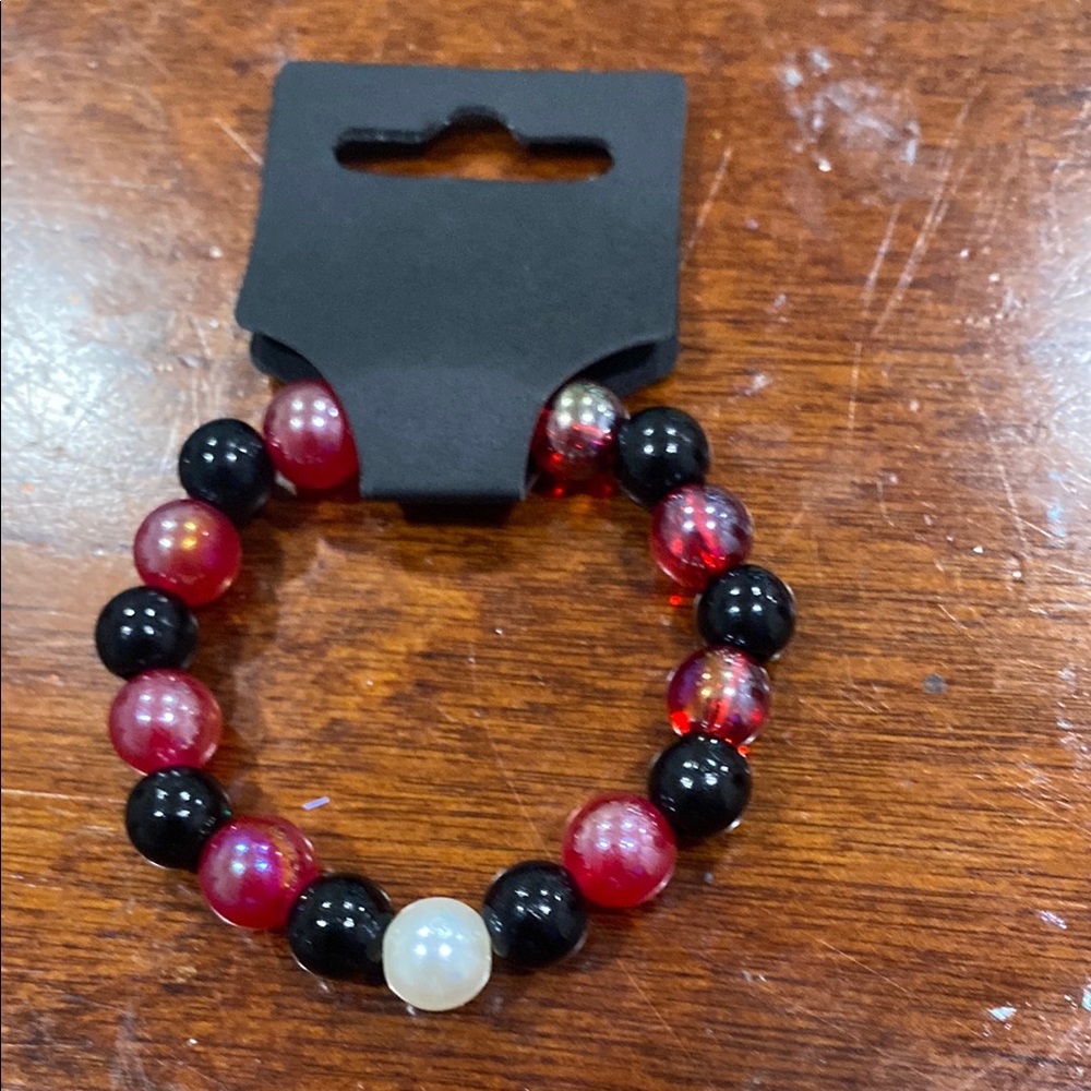 Elegant Red and Black Beaded Bracelet